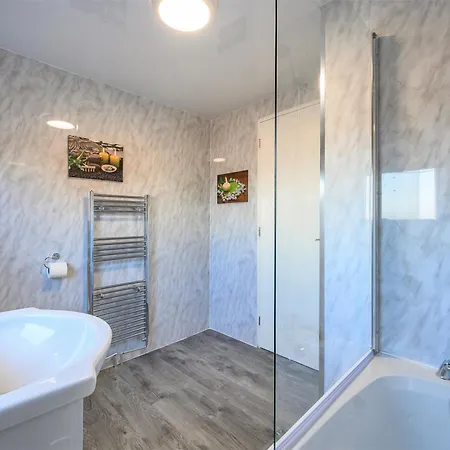 Ra46Gs - Cozy Double Room In West Yorkshire Δωμάτια σε οικογενειακή κατοικία *
