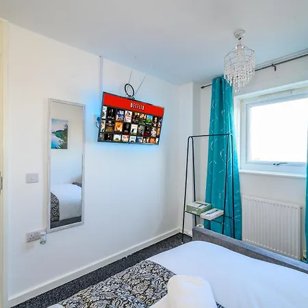 Privat bolig -rags- For Your Relaxed, Cosy Stay, Free Parking Leeds (West Yorkshire)